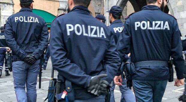 Ancona, tunisino pericoloso: esce dal carcere e la polizia lo accompagna subito al Centro per il Rimpatrio. Foto generica
