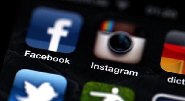 Instagram, scoperta icona nascosta che permette di chiamare e videochiamare