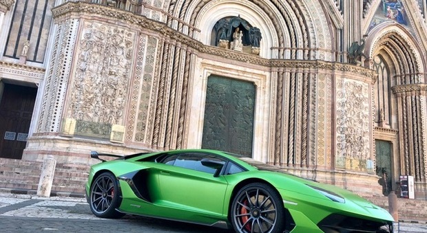 Orvieto e il fotografo orvietano Alessandro Cinque protagonisti di «Automobili Lamborghini» progetto che celebra le bellezze d’Italia