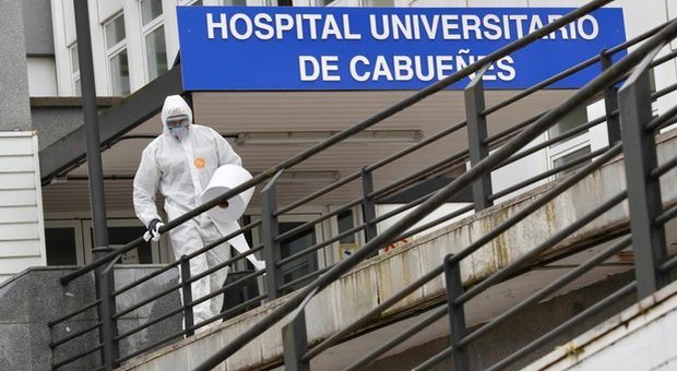 Coronavirus, in Spagna oltre 7.300 morti. Nelle ultime 24 ore 812 decessi. E i contagi superano quelli della Cina