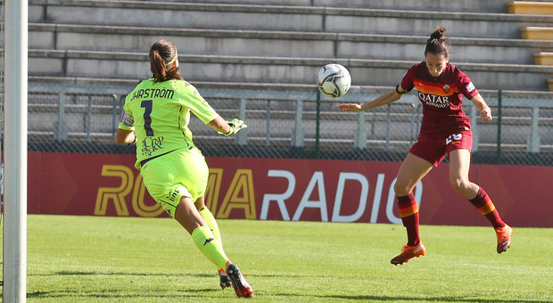 Il gol di Paloma Lazaro (foto MANCINI)