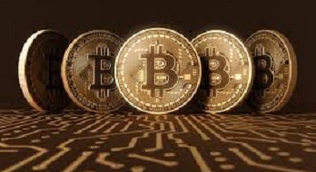Imprenditori investono in bitcoin: truffati per quasi un milione di euro
