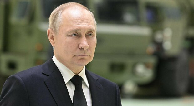Guerra in Ucraina, Vladimir Putin chiama alla leva 130 mila uomini per l'autunno: «Create nuove armi nucleari avanzate»