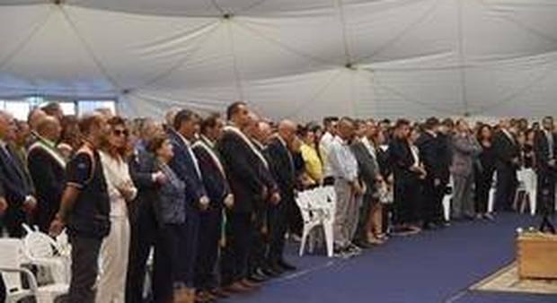 Terremoto Ischia, il vescovo durante i funerali: "L'abusivismo non è la causa dei crolli"