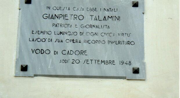 La targa che ricorda la nascita di Gianpietro Talamini nella sua casa di Vodo