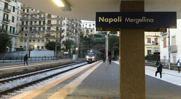 Metropolitana di Napoli, due minorenni denunciati senza biglietto a bordo delle carrozze