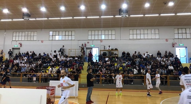 Osimo, ponte tra sport: la Robur basket invita gratis al palazzetto gli atleti delle squadre di volley