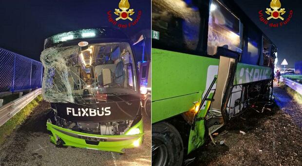 Tragedia sul Flixbus, ipotesi gomma scoppiata. Un passeggero: «Lo schianto, vetri esplosi e bus senza controllo»