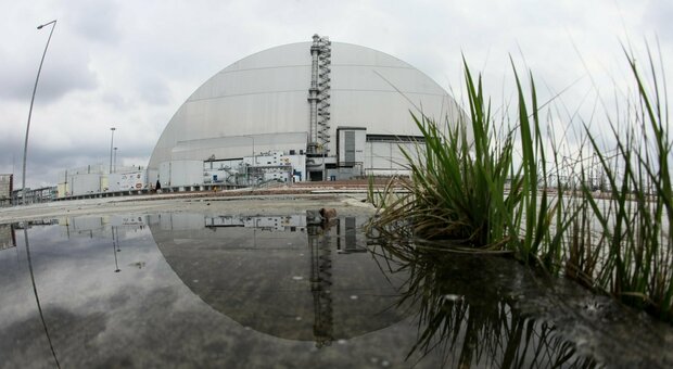 Chernobyl, ecco perché le radiazioni aumentano. «Sparare sulla cupola significherebbe ripetere l'incidente»