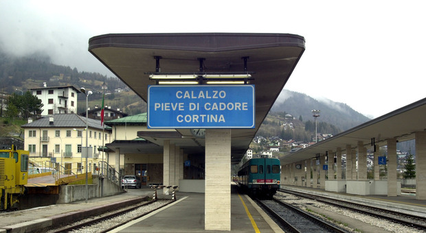 Torna il treno dei vip Roma-Calalzo, ma la rete elettrica si ferma a Ponte nelle Alpi