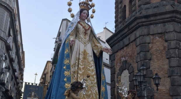 Madonna delle Grazie, per i 70 anni della parrocchiala statua storica esce dopo 89 anni