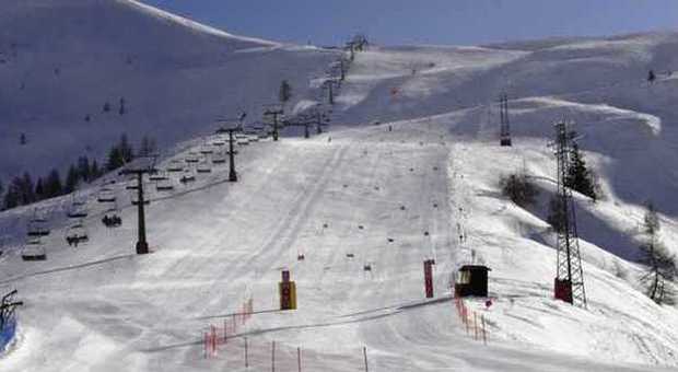 Blitz antidroga sulle piste da sci: diciotto segnalati in tre ore, seguestrati hashish e marijuana
