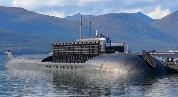 Russia, pronto sottomarino nucleare Belgorod: può colpire con missili Posideon in grado di distruggere intere città