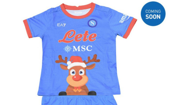 Napoli, la maglia di Natale dedicata ai bambini (con la renna sul petto)
