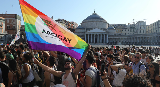 Fratelli d'Italia contro il Gay Pride a Pompei: «Offende un luogo sacro»