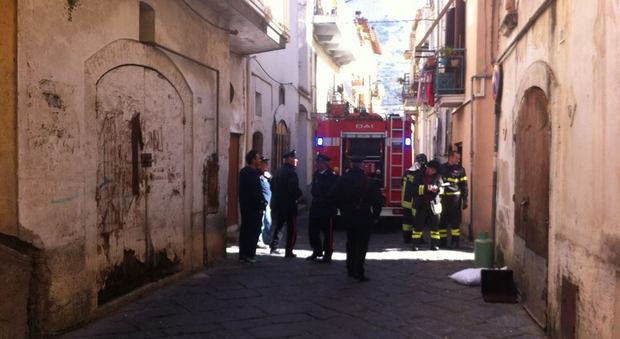 Esplosione in via Appio Claudio a Itri: gravemente ferito un ex forestale