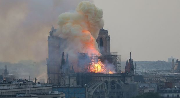 Notre-Dame incendio, la speranza dal restauratore italiano: «Si potrà ricostruire tutto»