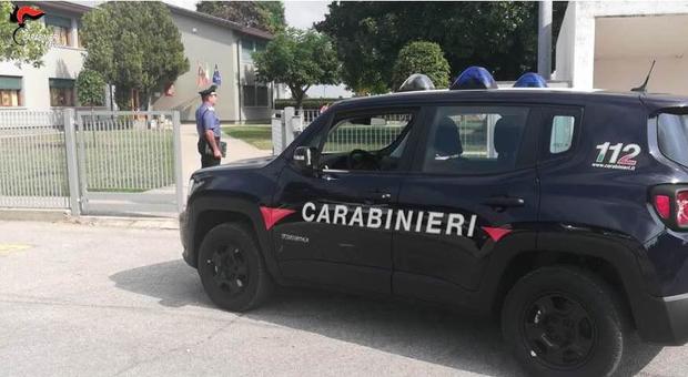 Due rom entrano come furie a scuola e minacciano i bambini nell'elementare di San Giorgio in Bosco (Padova)
