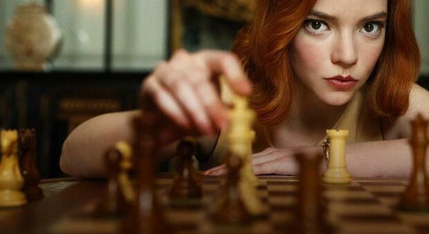 “La Regina di scacchi”, la campionessa Nona Gaprindashvili fa causa a Netflix per sessismo