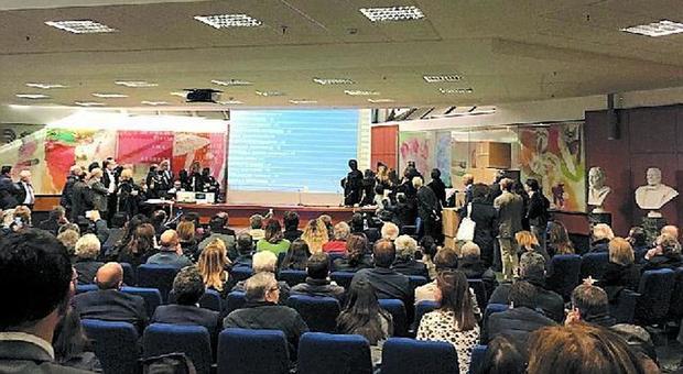 Napoli, è bagarre tra gli avvocati: l'accordo sulle deleghe non arriva