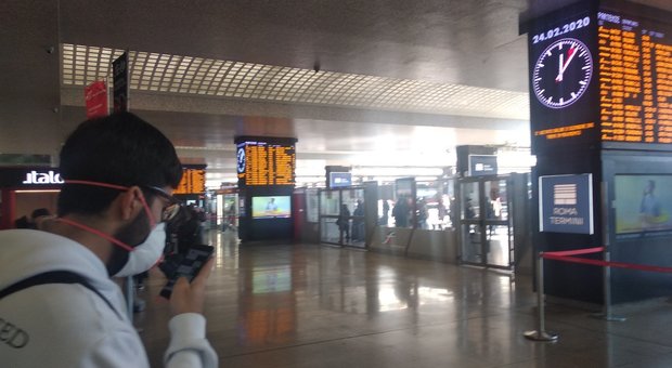 Coronavirus, treni bloccati sulla Milano-Roma: ferma anche l'Alta Velocità, controlli in una stazione