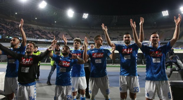 Il Napoli asfalta l'Inter (4-1): show di Fabian Ruiz