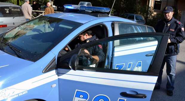 Milano, due ragazzi accoltellati davanti a una discoteca: sono gravi