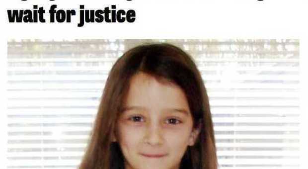 Massacra la figlia di 8 anni e la compagna a colpi di ascia: «Non erano ariane»