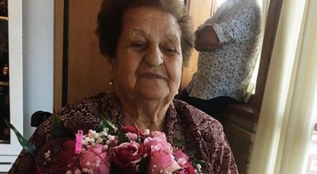 Nonna Ilde sconfigge il Coronavirus a 92 anni e torna finalmente a casa