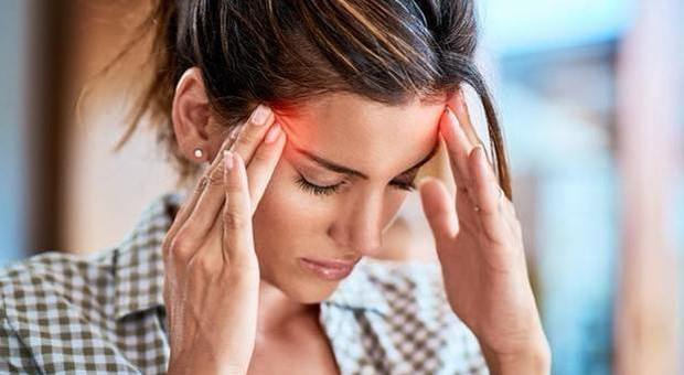 Mal di testa, è donna l'80% di chi ne soffre. Uomini risparmiati dall'emicrania fino ai 26 anni