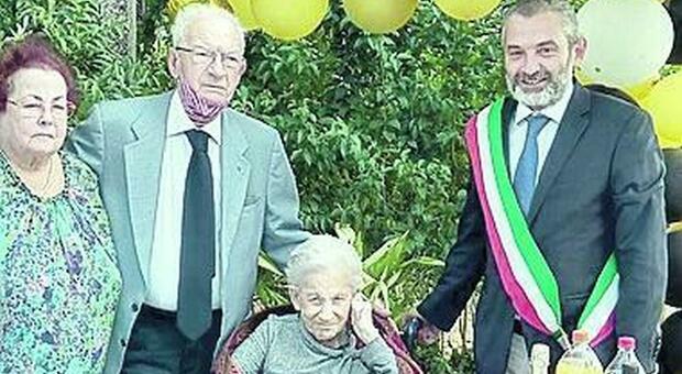 I 100 anni di Pina Leonori, festa con il sindaco De Lillis
