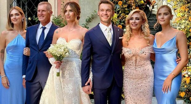 Francesca Ferragni ha sposato Riccardo Nicoletti, abito da sposa (di pizzo avorio): le prime foto del matrimonio