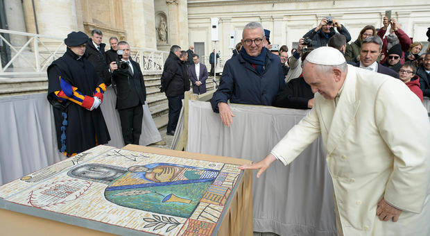 Il Papa: «Chiese vuote? Vendiamole per dare una mano ai poveri»