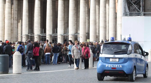 San Pietro, controlli a tappeto: multate anche cinque agenzie di viaggio, tre abusive