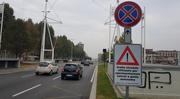 Torino, le auto senza conducente alla prova in mezzo al traffico