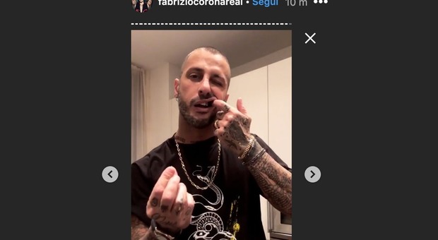 Fabrizio Corona perde un dente a Verissimo, poi ammette: «Silvia Provvedi mi ha tradito con Fedez»