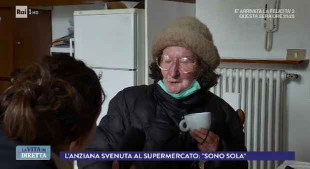 Marilena, anziana svenuta per fame. I familiari a La vita in diretta: "Sta bene, non ha problemi..."