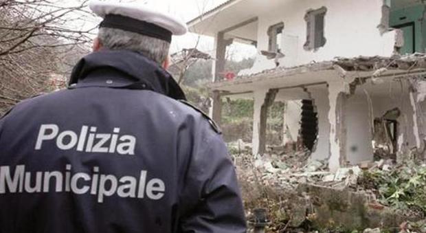 Abusivismo edilizio, denuncia Forza Italia: «In Campania riaprire le regolarizzazioni»