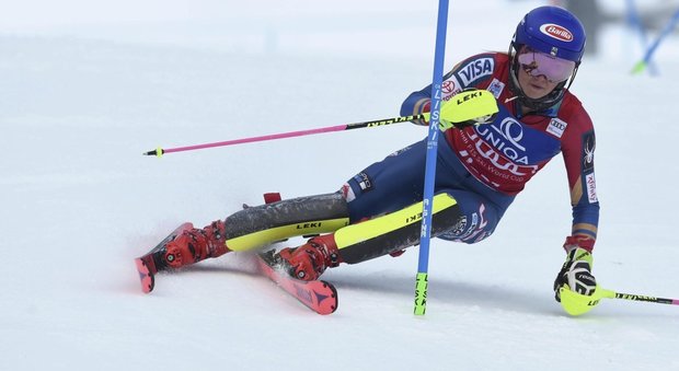 Sci, Shiffrin in testa dopo la prima manche dello slalom a Lienz. Costazza settima