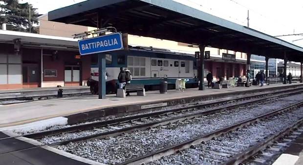 Bloccato alla stazione ferroviaria di Battipaglia: era ricercato dal 30 giugno