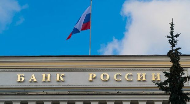 Russia annuncia che pagherà debito estero in rubli e si avvicina a default