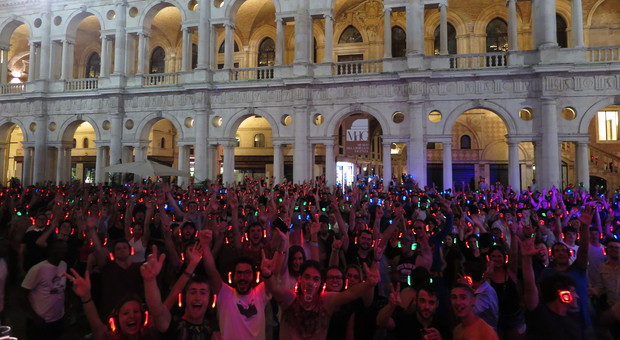 Il 30 agosto alle 21 in piazza dei Signori a Vicenza è in programma il silent party