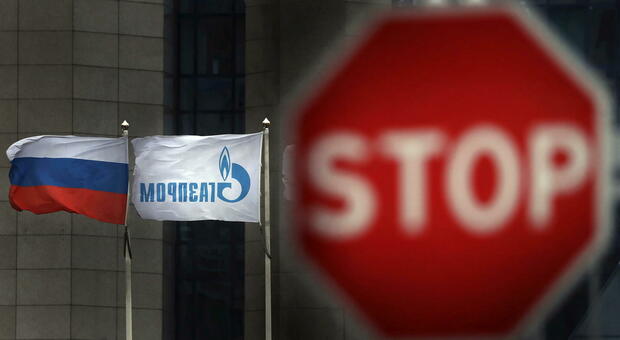 Scatta il diktat Ue alle imprese: «Non pagate il gas con i rubli»