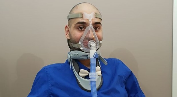 Paolo Palumbo, il giovane chef malato di sla dona 2000 mascherine all'ospedale e alle forze dell'ordine
