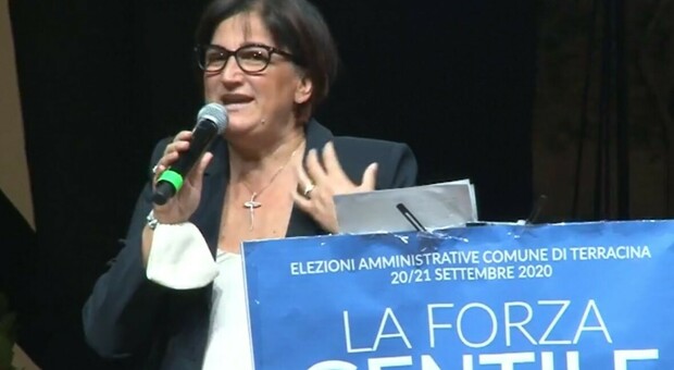 Roberta Tintari, chi è la sindaca di Terracina arrestata: dopo la vittoria al ballottaggio tensioni e inchieste giudiziarie