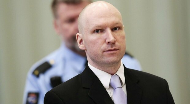 Strage di Utoya: sono passati dieci anni da quando il neonazista Breivik uccise 69 ragazzi