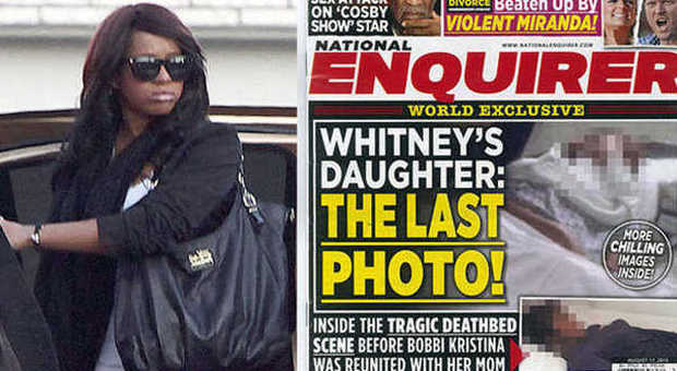 Bobbi Kristina sepolta accanto a mamma Whitney. Ed è bufera per la foto choc "sul letto di morte"