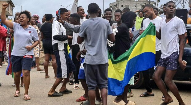 Colpo di Stato in Gabon. La Fernesina: «invitiamo gli italiani alla prudenza»