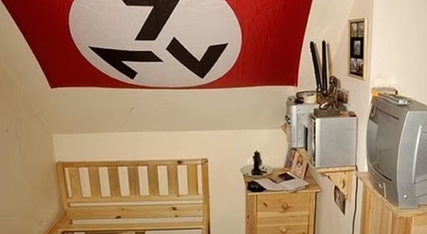 Fa dormire il figlio di 5 anni con bombe sotto il letto: padre neo-nazista pedofilo esce dal carcere
