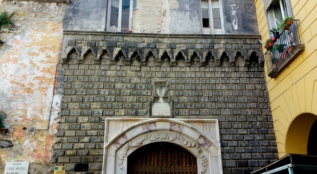 Palazzo Penne in Piazzetta Teodoro Monticelli